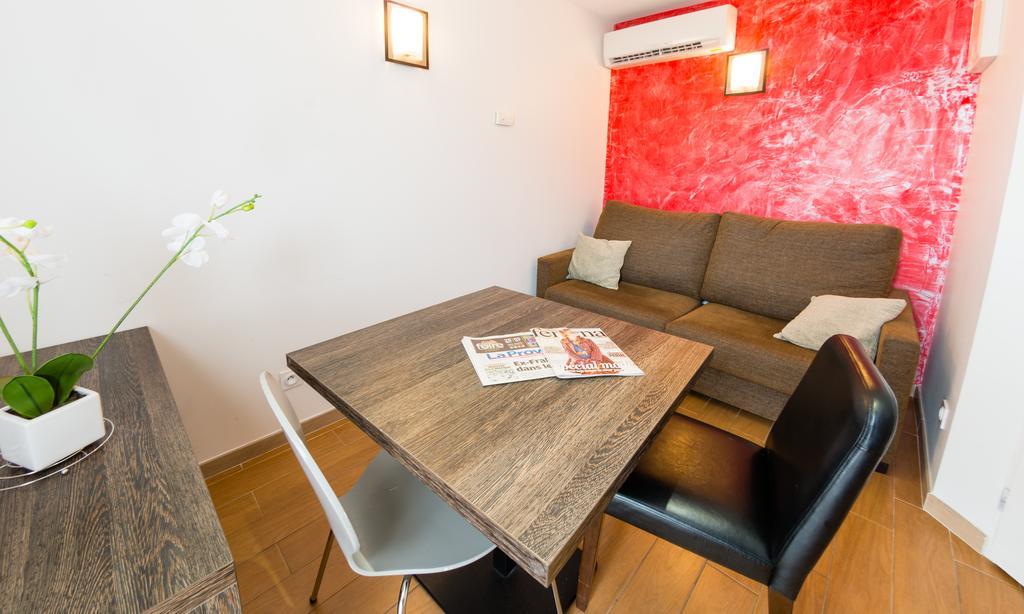 Allotel Fos-sur-Mer Zimmer foto