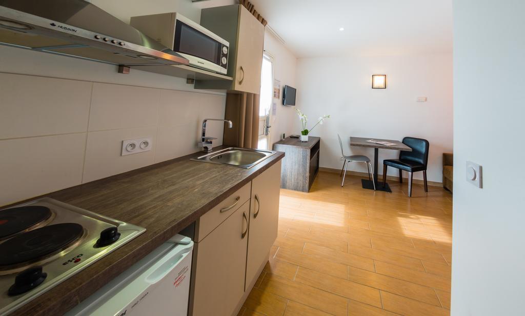 Allotel Fos-sur-Mer Zimmer foto